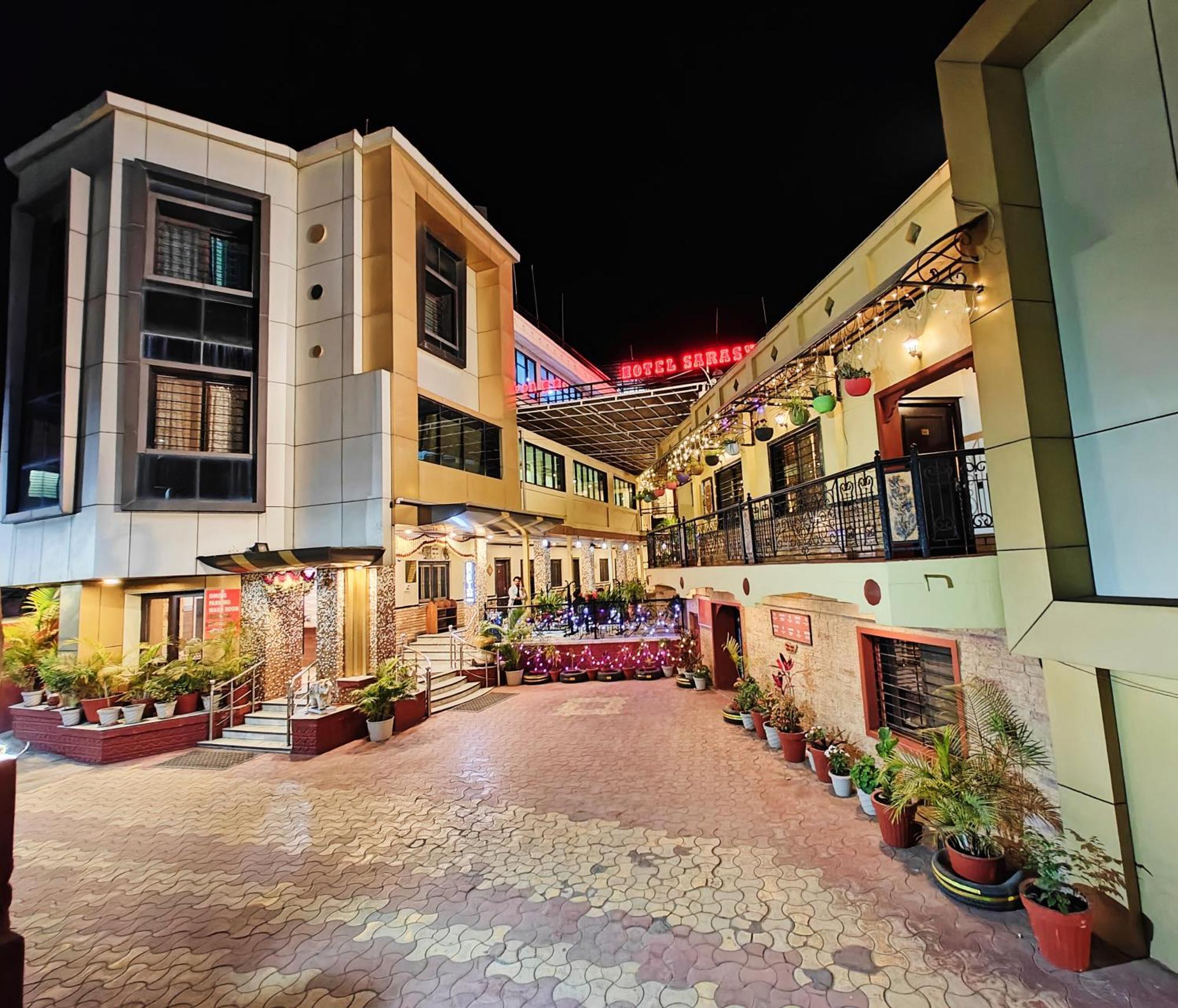 Hotel Saraswati Mount Abu Eksteriør bilde