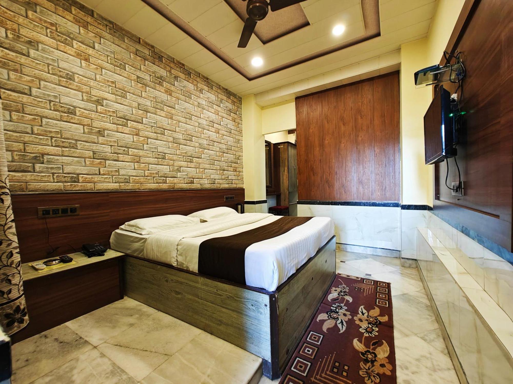 Hotel Saraswati Mount Abu Eksteriør bilde