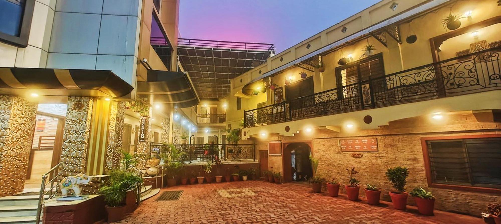Hotel Saraswati Mount Abu Eksteriør bilde
